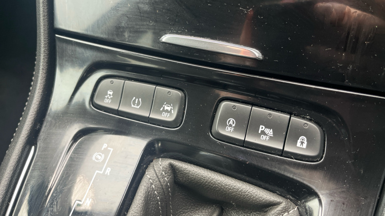 Vauxhall Grandland X 1.2 Turbo SRi Nav 5dr Auto Petrol Hatchback